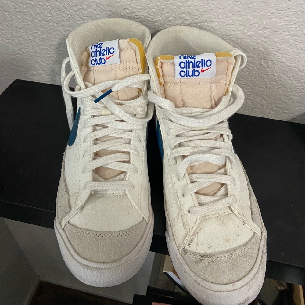 Nike Blazer Mid ‘77 Athletic Club women’s 8.5